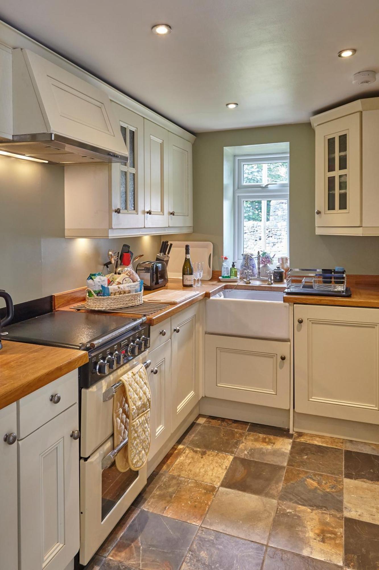 Keepers Serviced Yorkshire Holiday home Sowerby Bridge